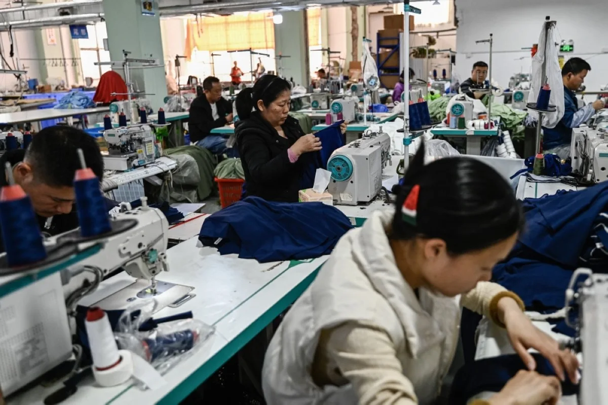 China’s Manufacturing Sector Faces Pressure from U.S. Tariffs Amid Trade Tensions